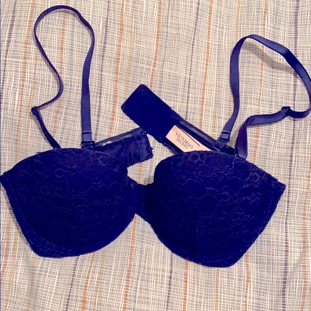 VS Navy color bra